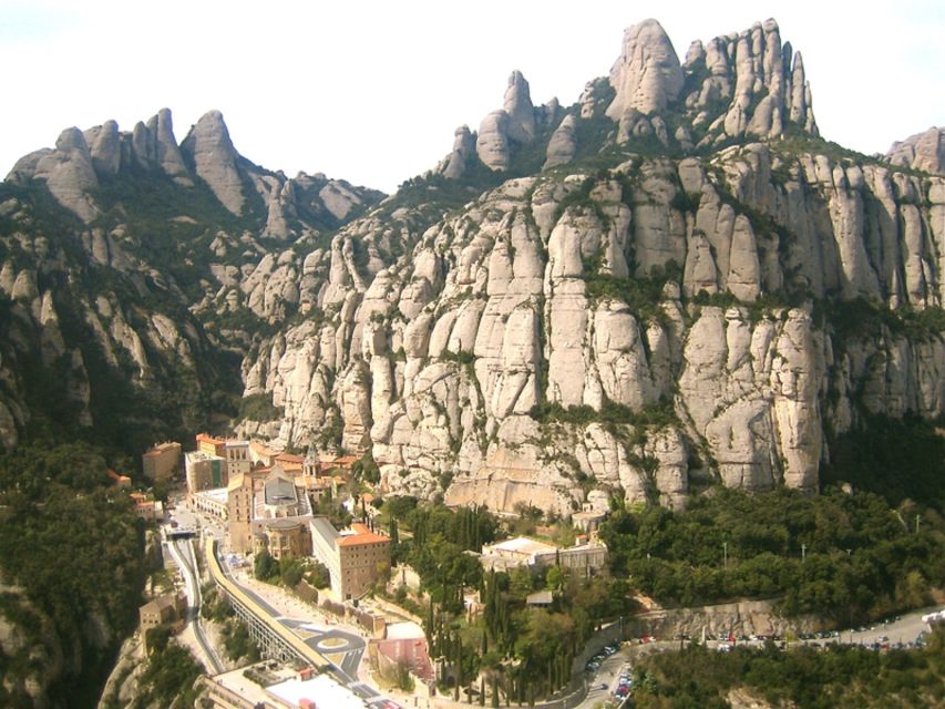From Barcelona: Montserrat Full-Day Trip with Guided Hike - Rack railway, funicular, and why you still feel like you hiked