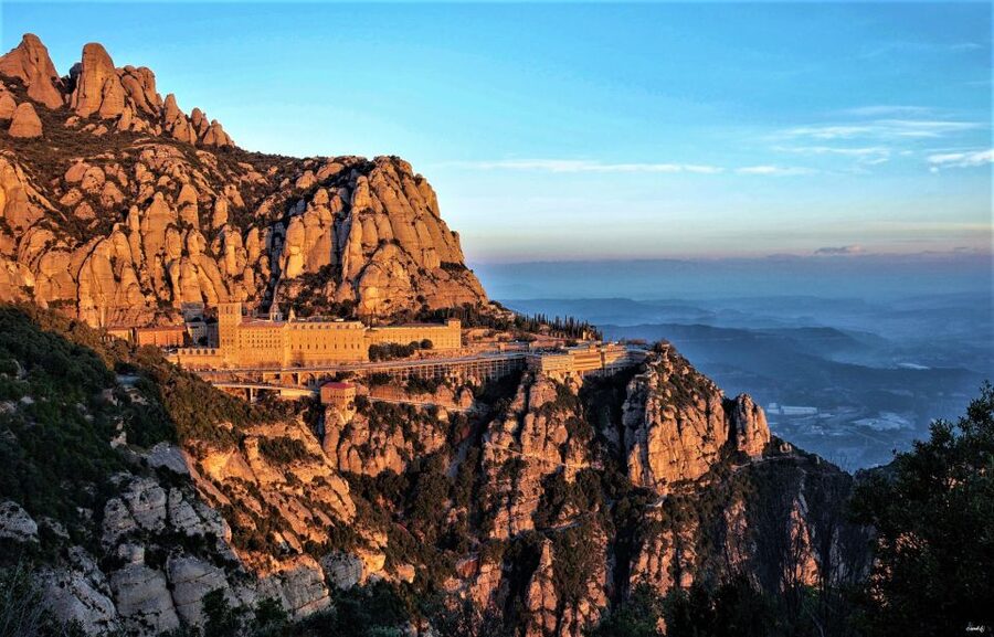 From Barcelona: Montserrat Monastery, Easy Hike, Cable Car - Meeting at Passeig de Gràcia and the Easy Van Ride Up