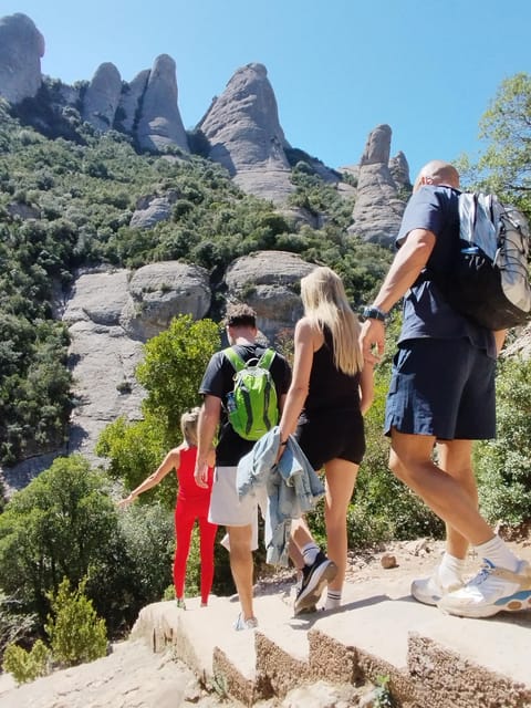 From Barcelona: Montserrat Monastery & Hike with Cable Car - Sant Joan Funicular: the quick lift to the best angles