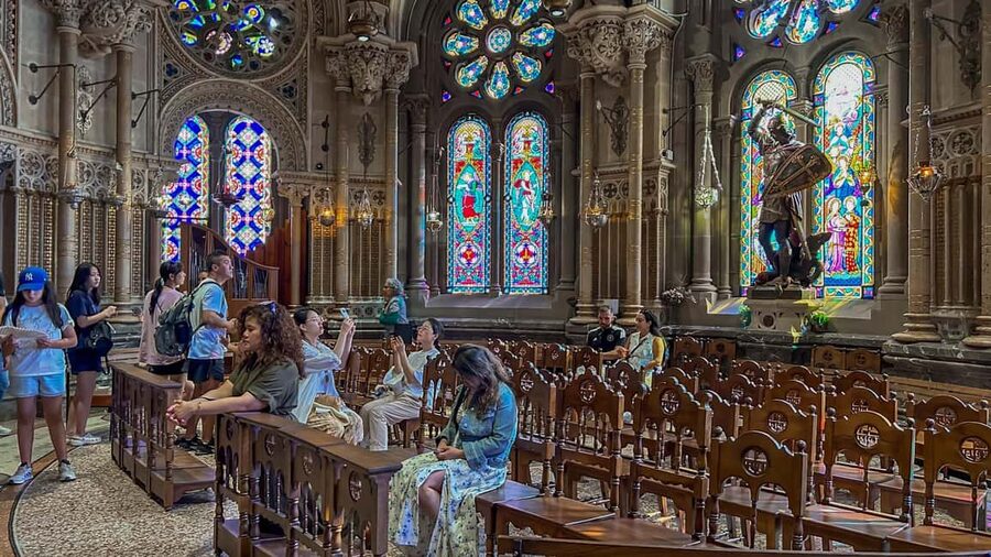 From Barcelona: Montserrat Tour, Rack Railway & Licor Taste - Basilica time and the Throne: where the day becomes memorable