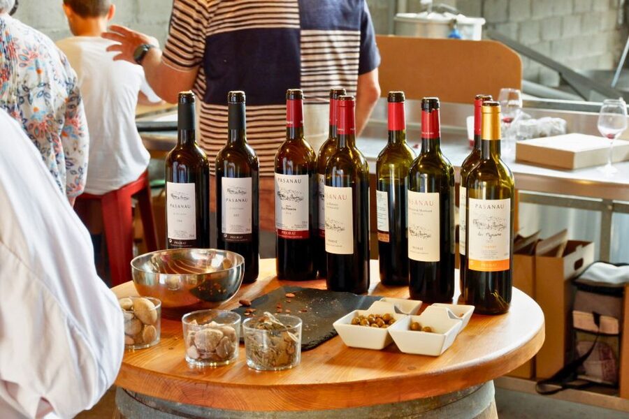 From Barcelona: Priorat's Exclusive Cellars, Wines & Nature - Lunch at the right time: 3 courses paired with local wine