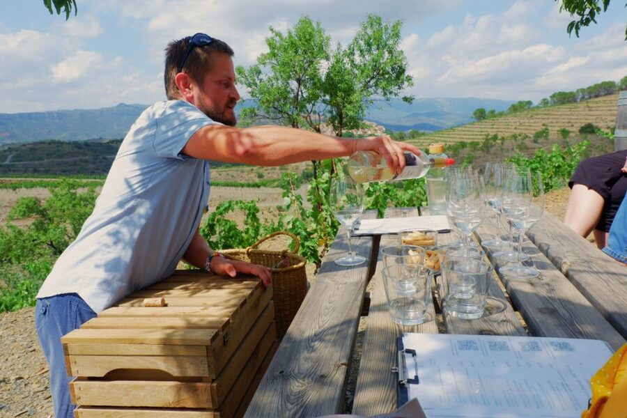 From Barcelona: Priorat's Exclusive Cellars, Wines & Nature - The 11-hour Barcelona to Priorat drive, and why timing matters