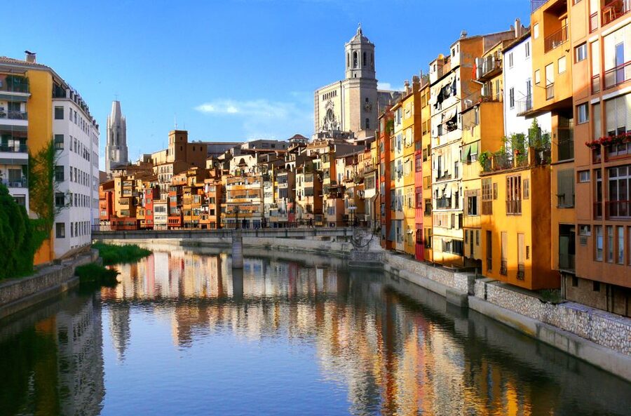 From Barcelona: Private Girona and Costa Brava Guided Tour - Why Girona Plus Costa Brava Works So Well in One Day
