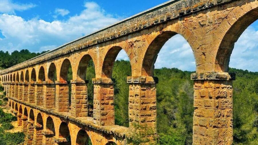 From Barcelona: Private Half-Day Tarragona Tour with Pickup - Parc de lAmfiteatre: Amphitheater Views and a 2nd Century Reality Check