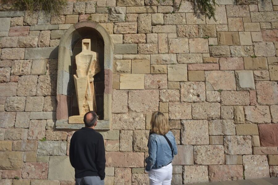 From Barcelona: Private Montserrat and Boutique Winery Tour - Santa Cova: why that light walk is the emotional payoff