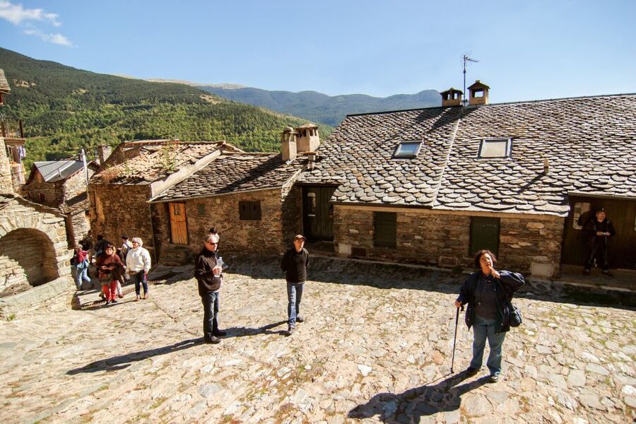 From Barcelona: Pyrenees Mountains Day Tour - Riding the rack railway to Vall de Núria (the easy part of the climb)