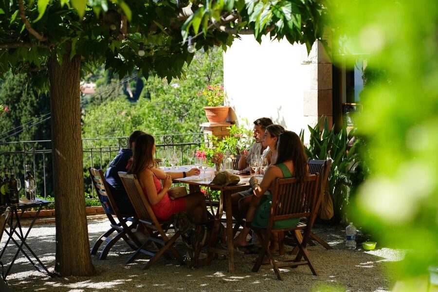 From Barcelona: Sailing and Wine Tasting Experience - What you snack on and sip during the 2-hour sail