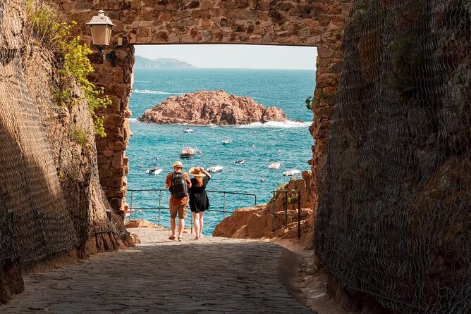 From Barcelona Tossa de Mar Half Day Tour - Small group of up to 8: why this tour feels less crowded