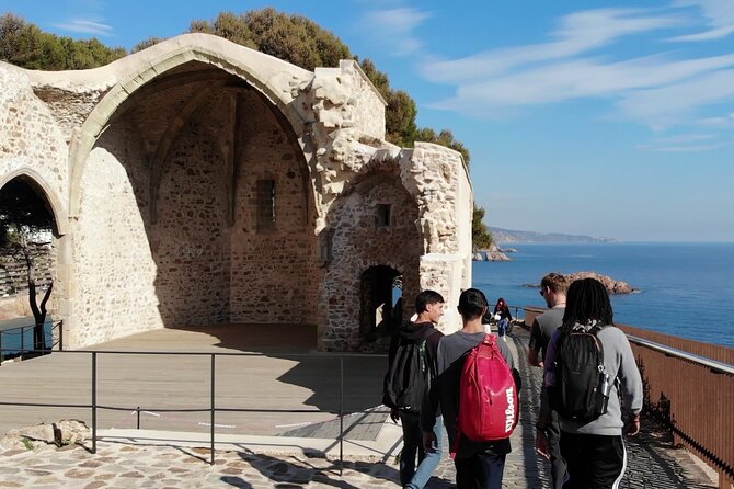 From Barcelona Tossa de Mar Half Day Tour - Stop 1, Castillo de Tossa de Mar: 12th-century walls and tower views