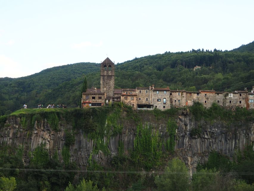 From Girona: Besalú, Banyoles & Historical Garrotxa Day Trip - English-Speaking Guides and Small-Group Pacing (Up to 8)