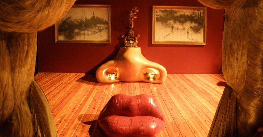 From Girona: Dalí Museum and Girona Small Group Tour - The day’s rhythm: Girona in the morning, Figueres after