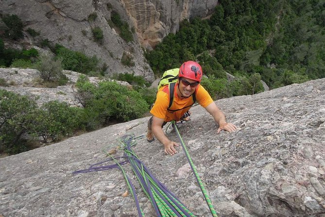 Full-day Guided Rock Climbing Trip in Montserrat, Barcelona - Getting There: Meeting Point, Pickup Options, and a Real 8-Hour Day