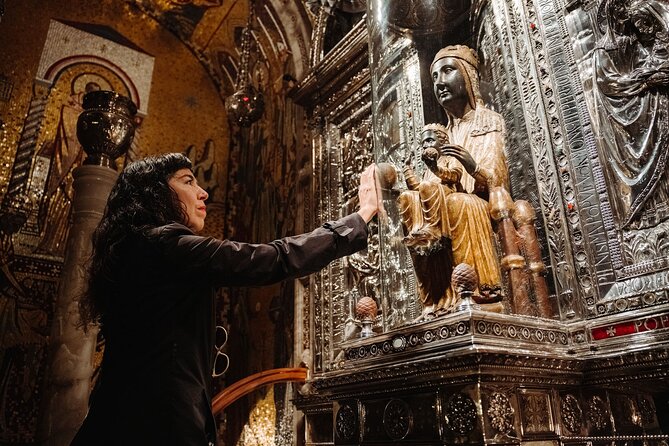 Full-Day Trip Barcelona to Montserrat Monastery & Cava Winery - Your 45 minutes of free time: choose your own Montserrat pace
