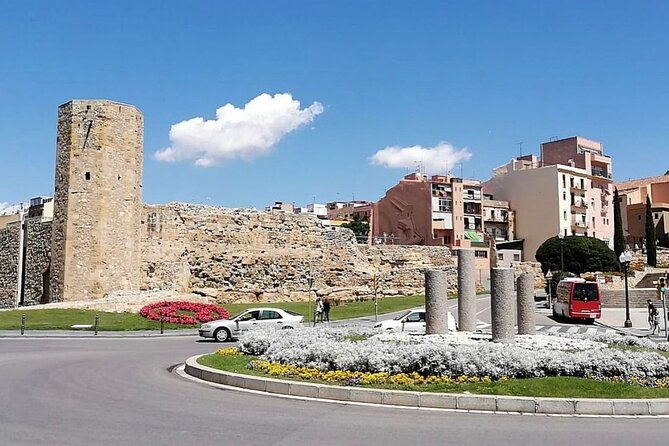 Full Day Visiting Tarragona and Sitges from Barcelona - Circus, Tower, and the Roman Wall Circuit