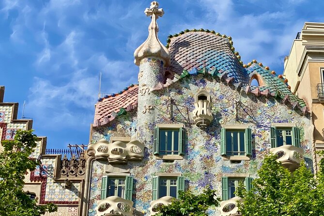 Gaudí and Barcelona Legends Walking Tour - Casa Milà, La Pedrera: the façade lesson you’ll remember