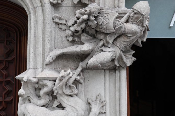 Gaudí and Barcelona Legends Walking Tour - Els 4 Gats: the art café connection that gives you context