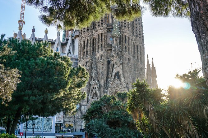 Gaudi and La Sagrada Familia Exterior Self-Guided Audio Tour - Who this exterior audio walk is best for
