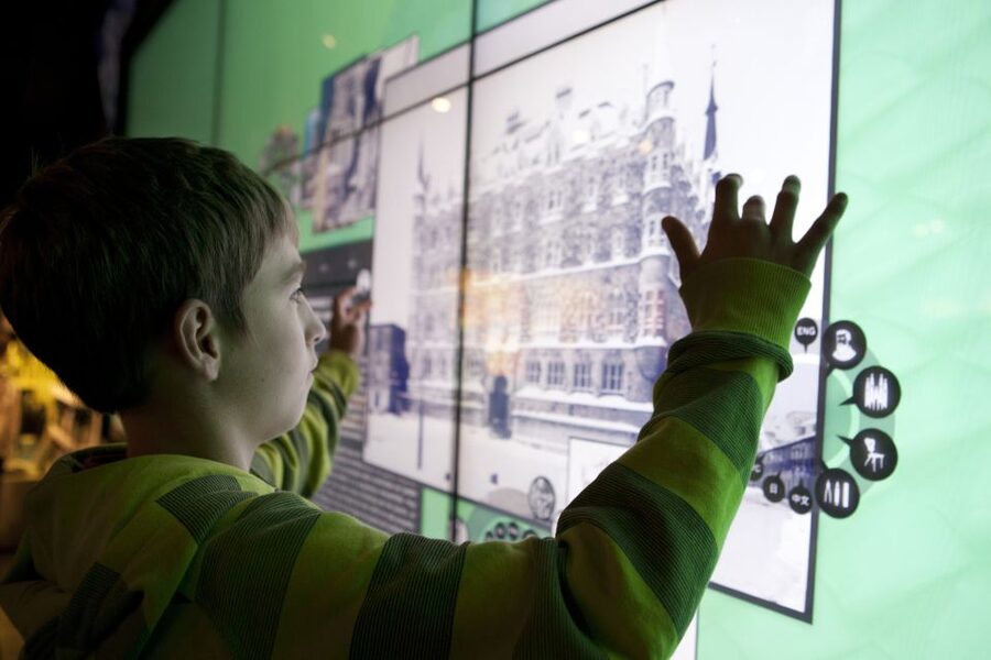 Gaudí Experiència Barcelona Admission Ticket - The main show: nature turns into architecture in 4D and AR