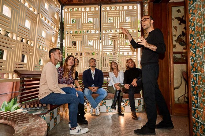 Gaudi´s Casa Vicens Guided Tour - Meeting point at Carrer de les Carolines 20, Gràcia: don’t miss the courtyard
