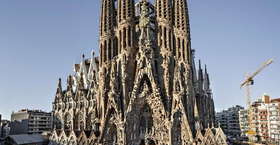 Gaudi's Masterpieces Private Tour in Barcelona - The day plan: a smart 7-hour Gaudí hit