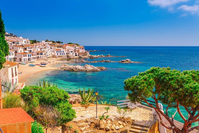 Girona and Costa Brava Private Tour with Pick-up from Barcelona - How the Girona plus Costa Brava format saves you time