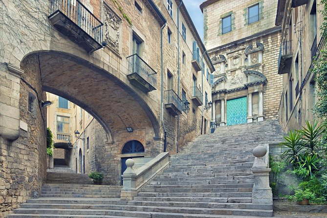 Girona and Dali Museum Full Day tour from Barcelona - Figueres and the Dalí Theatre-Museum, eggs, theatre, and odd genius rooms