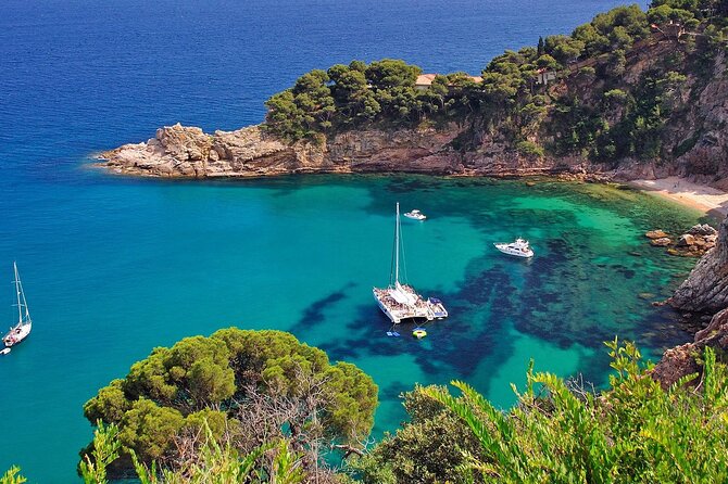 Girona & Costa Brava Small-Group Tour with Pickup from Barcelona - Pace, Walking, and What to Wear So You Enjoy It