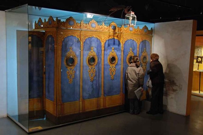 Girona Film Museum - Entrance - From early cinematic origins to television, without drowning in dates