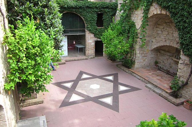 Girona Guided Tour with Cathedral, Arab Baths & St Feliu Basilica - Girona in 3 hours, Arab Baths to wall-top views