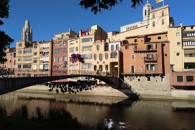 Girona Guided Tour with Cathedral, Arab Baths & St Feliu Basilica - Stop 3: Sant Feliu Basilica, a calmer interior moment