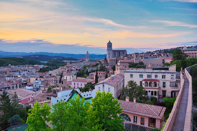 Girona History, Legends, and Food Walking Tour with food tasting - Pont de Pedra: Classic Bridge Views, Fast