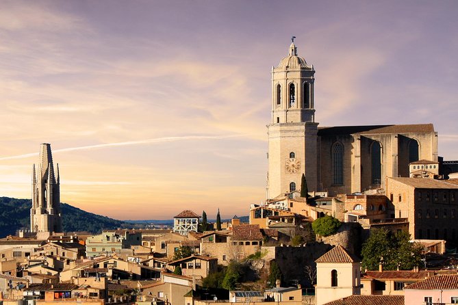Girona History, Legends, and Food Walking Tour with food tasting - Xuixo and Ratafia: The Local Snacks That Turn Facts Into Flavor
