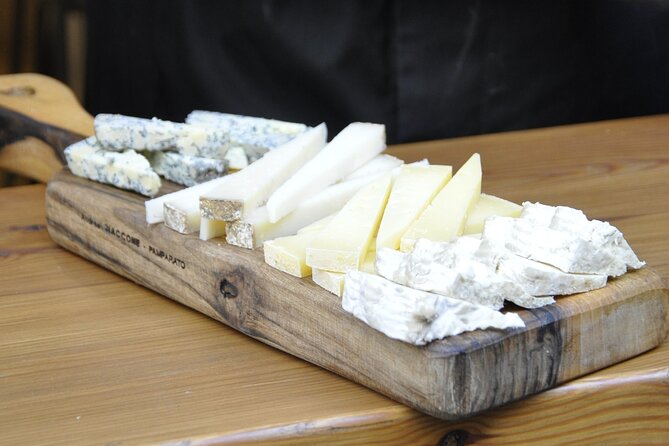 Girona Morning Food Tour & Local Market - From welcome refreshments to first tastes on Carrer de Santa Clara