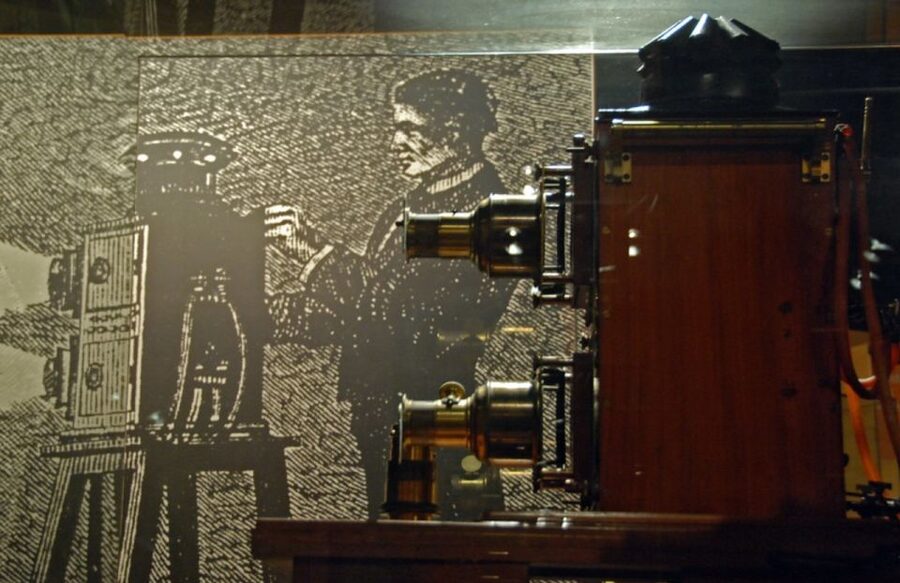 Girona: Museum of Cinema Entry Ticket - Tomàs Mallol Collection: the devices you can almost hear clicking