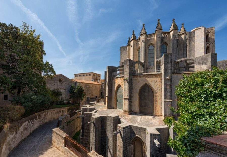 Girona: Self-guided Audio City Tour on Your Phone - City Walls and Girona Cathedral: what to expect while you walk