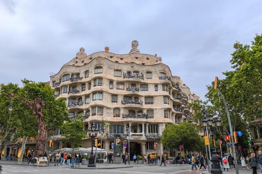 Gothic Quarter & Gaudí's Treasures Small-Group Tour - Timing and pacing: perfect for first-day context, not for slow travel