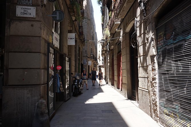 Gothic Quarter Insights & Tapas Experience - Casa de l’Ardiaca: the 12th-century ecclesiastical home