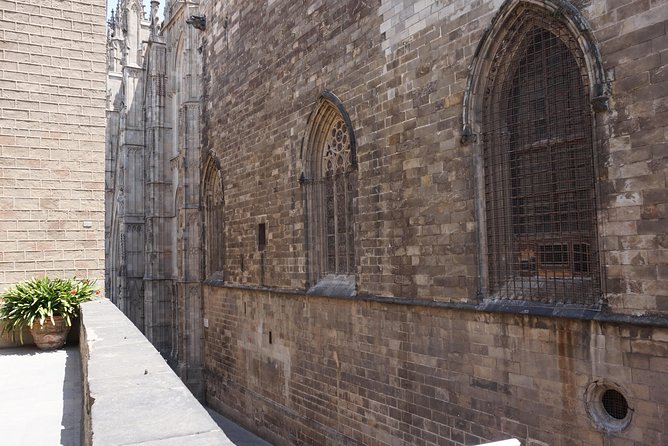 Gothic Quarter Insights & Tapas Experience - Plaça del Rei: the medieval royal palace feel