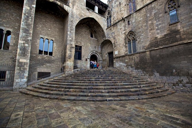 Gothic Quarter & Picasso Museum Private tour - Practicalities that matter: timing, meeting point, and tickets