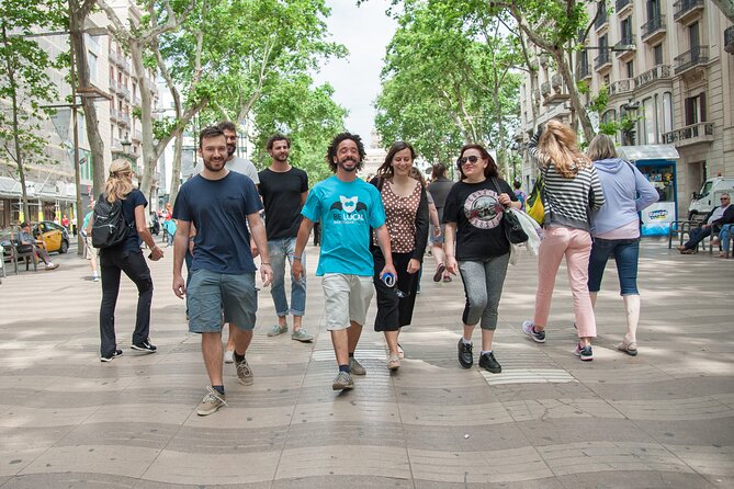 Gothic Quarter - Private Tour - The old Jewish quarter, old-world alleys, and everyday pastimes