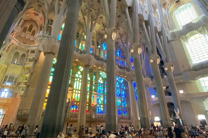 Guided Walking Tour in Park Güell and Sagrada Familia - Price and value: what you pay and what you get for $102.96