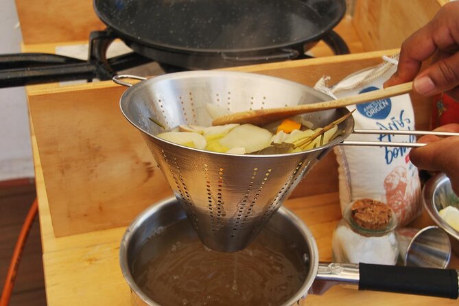 Hands-on Fideua or Paella Class in Barcelona in a Local's Home - The technique: sofrito and stock, then rice or noodles that behave