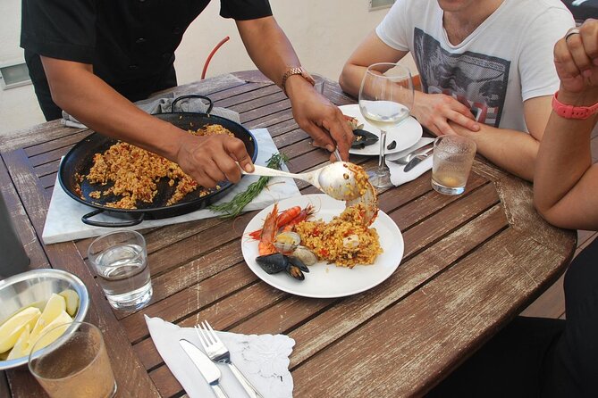 Hands-on Fideua or Paella Class in Barcelona in a Local's Home - Fideua vs paella: what you choose and what you’ll learn