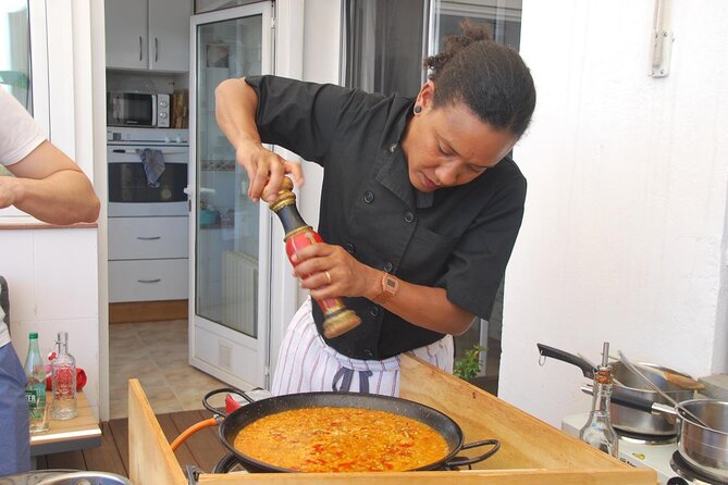 Hands-on Fideua or Paella Class in Barcelona in a Local's Home - Your 4 hours in the kitchen, what the meal looks like