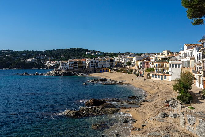 Hiking Costa Brava Coves and Beaches, Catalan Mediterranean - Van Pickup and a Max-6 Group With a Mountain Guide Named Jamie