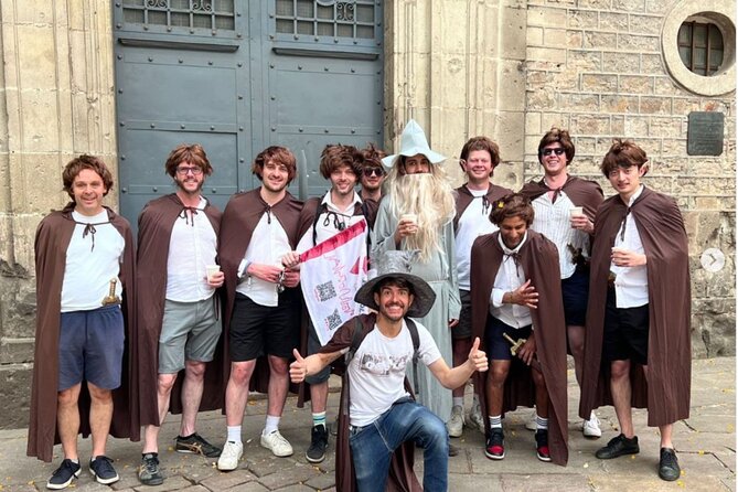 HistARy: Guided tour of the Gothic Quarter with Augmented Reality - Stop 2: Barcelona Cathedral, gargoyles, and a very specific exorcist claim