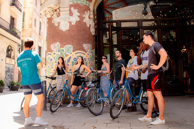 Historical and Modernist Bike Tour Barcelona - The 3-hour flow: what to expect from the cycling pace