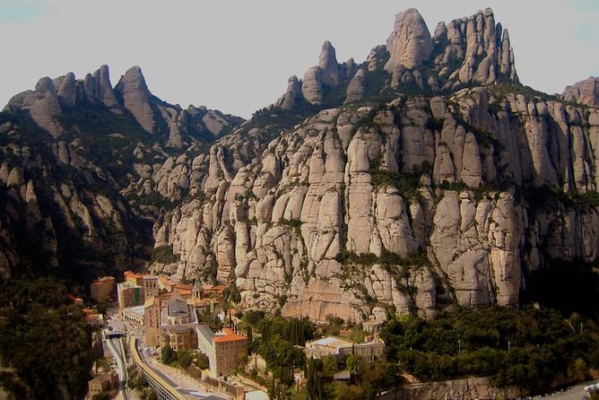 Historical Montserrat Half-Day Hiking Tour from Barcelona - The Hike Through Montserrat Nature Park: Easy Paths, Hermitages, and 360-Degree Views
