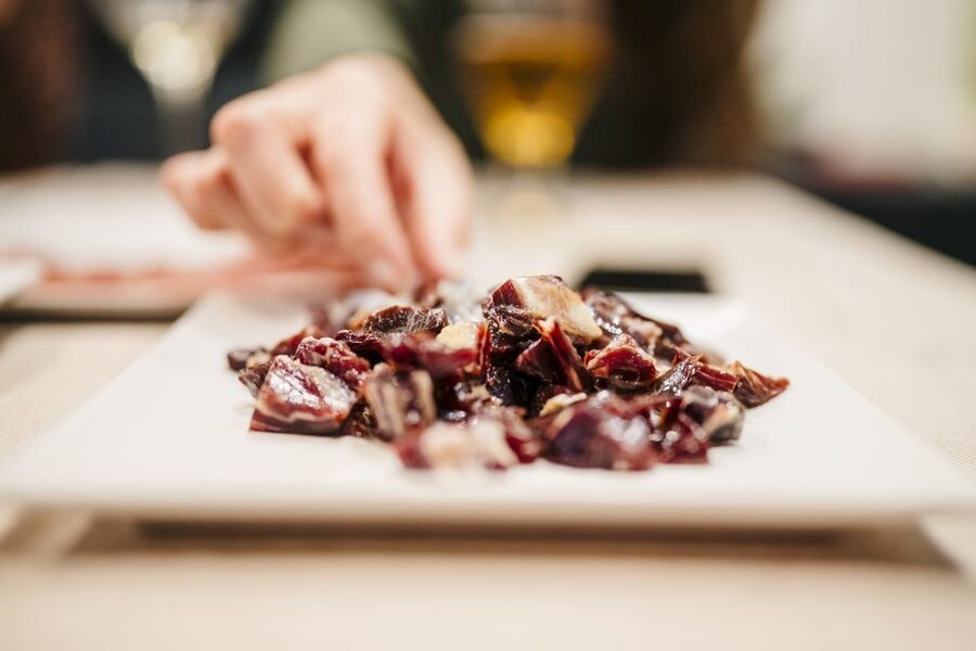 Jamón Experience Master Plus: Ham, Wine & Cheese Tasting - The Master Ham Cutter experience, and what the guide teaches you