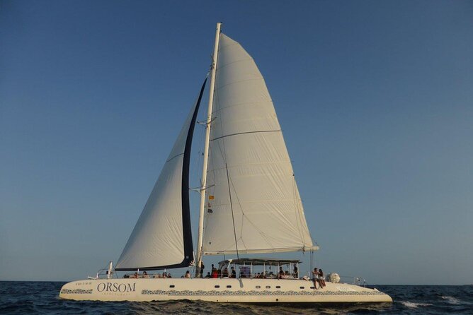 Jazz and Chill Out Sailing in Barcelona - Live Jazz and Chill Music on Board, Why the Soundtrack Works So Well